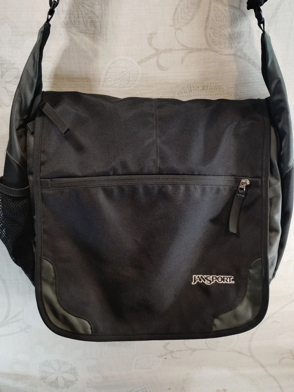 Jansport Black Messenger/Laptop /Crossbody Bag with Front Zip Pocket